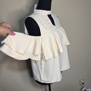 Women’s J.O.A. NWT Off Shoulder Cream Ruffle Sleeve Top Size M Holiday NYE Party